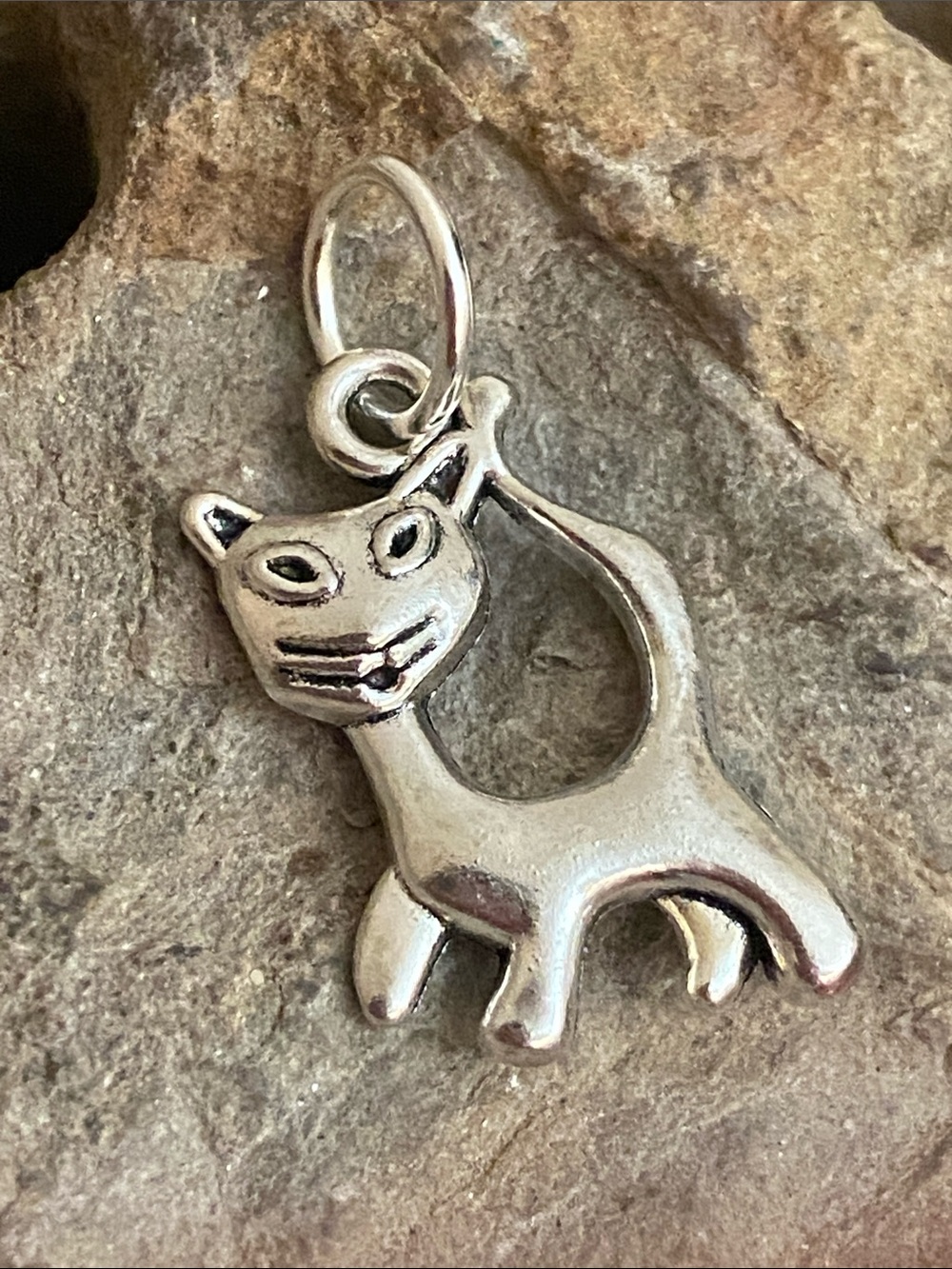 5/$10❤️❤️❤️New Handmade Cat Charm Pendant
